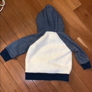 GAP Shirts & Tops - EUC Baby Gap Fuzzy Polar Bear Sweatshirt GAP Shirts & Tops - EUC Baby Gap Fuzzy Polar Bear Sweatshirt